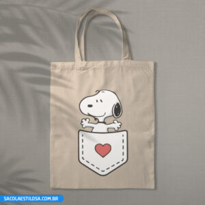 Sacola Ecobag Snoopy no bolso